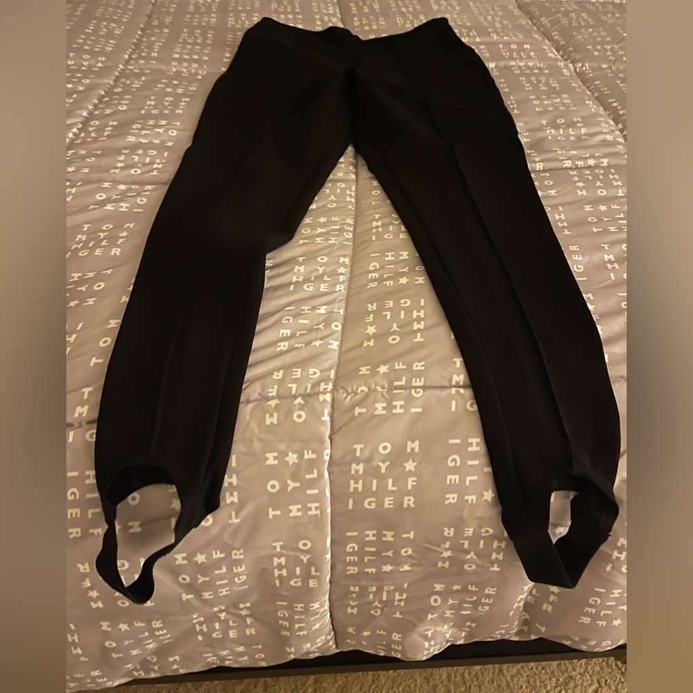 Stoosh Women's Black Stirrup Leggings